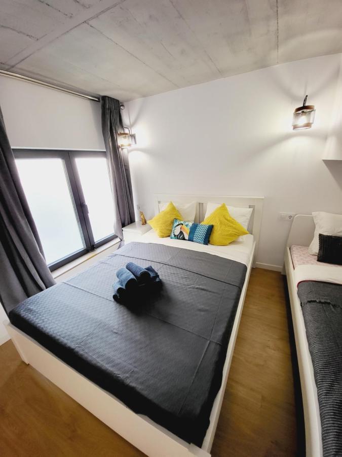 Aparthotel Carbonell 1 Valenza Esterno foto
